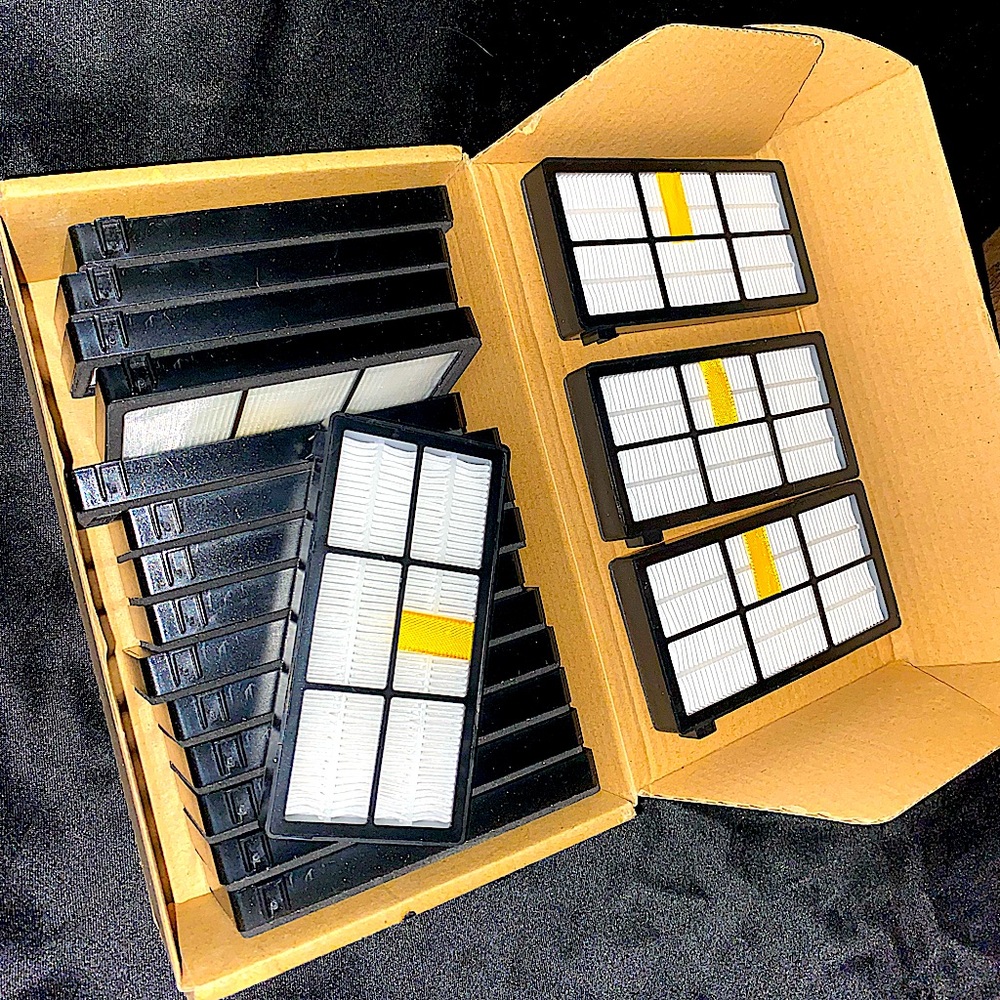 18 HEPA filters for Roomba.